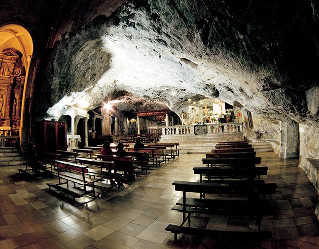 Grotta di San Michele - Puglia